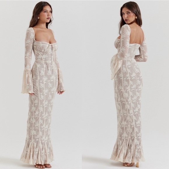 HOUSE OF CB 'Delilah' Vintage Cream Lace Maxi Dress NWOT size XS - Picture 7 of 12